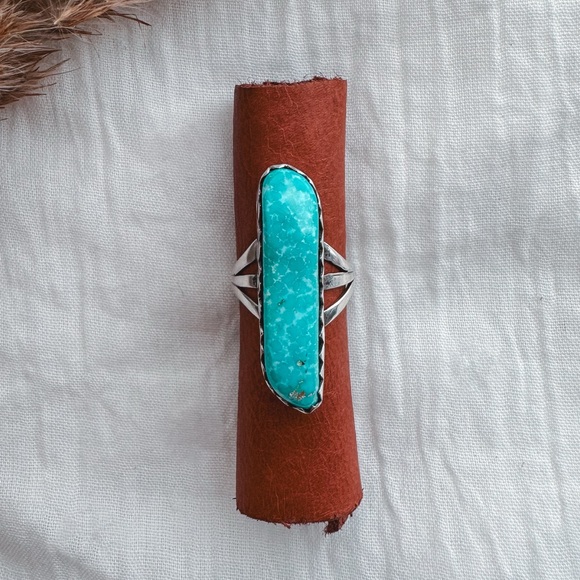 Vintage size 6.75 turquoise ring - Picture 2 of 4